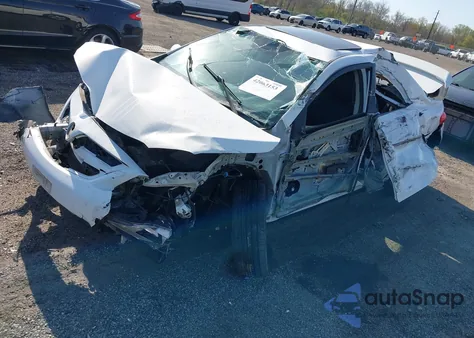 2011 Toyota Corolla S из США, поврежденный, VIN 2T1BU4EE7BC623648